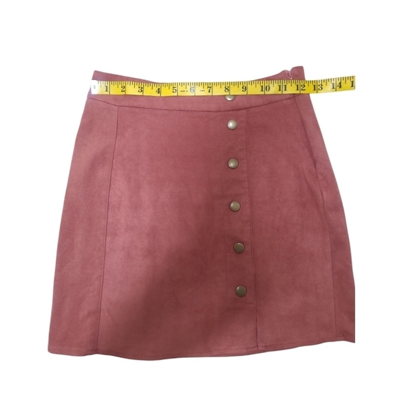 HYFVE A-Line Faux Suede Decorative Snap Side Zip Mini Skirt Size Extra Small - Picture 4 of 10